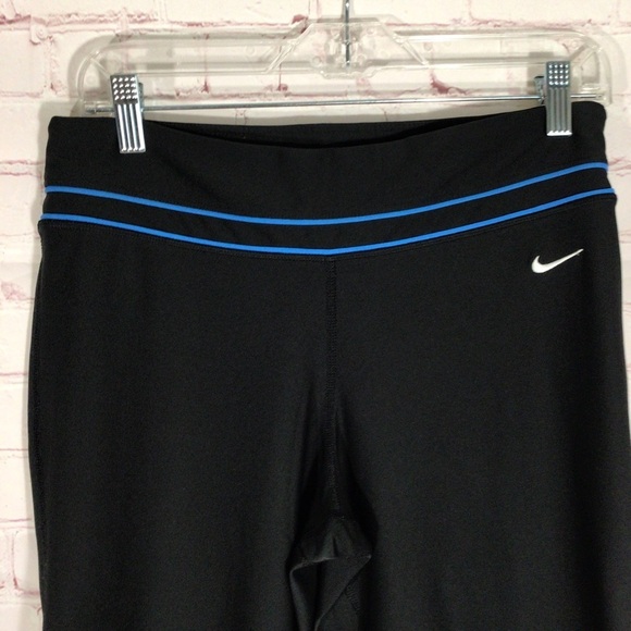 Nike Dri-Fit Black and Blue Cropped Leggings - Size Medium - Picture 2 of 8